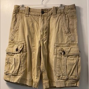 Size 32 American Eagle khaki cargo shorts.